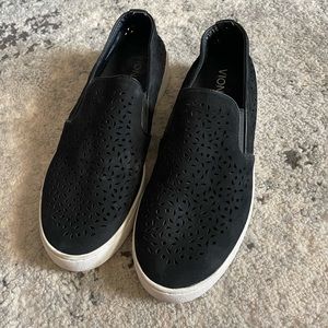 Vionic Midi Perf Splended Slip On Sneakers Size 7.5